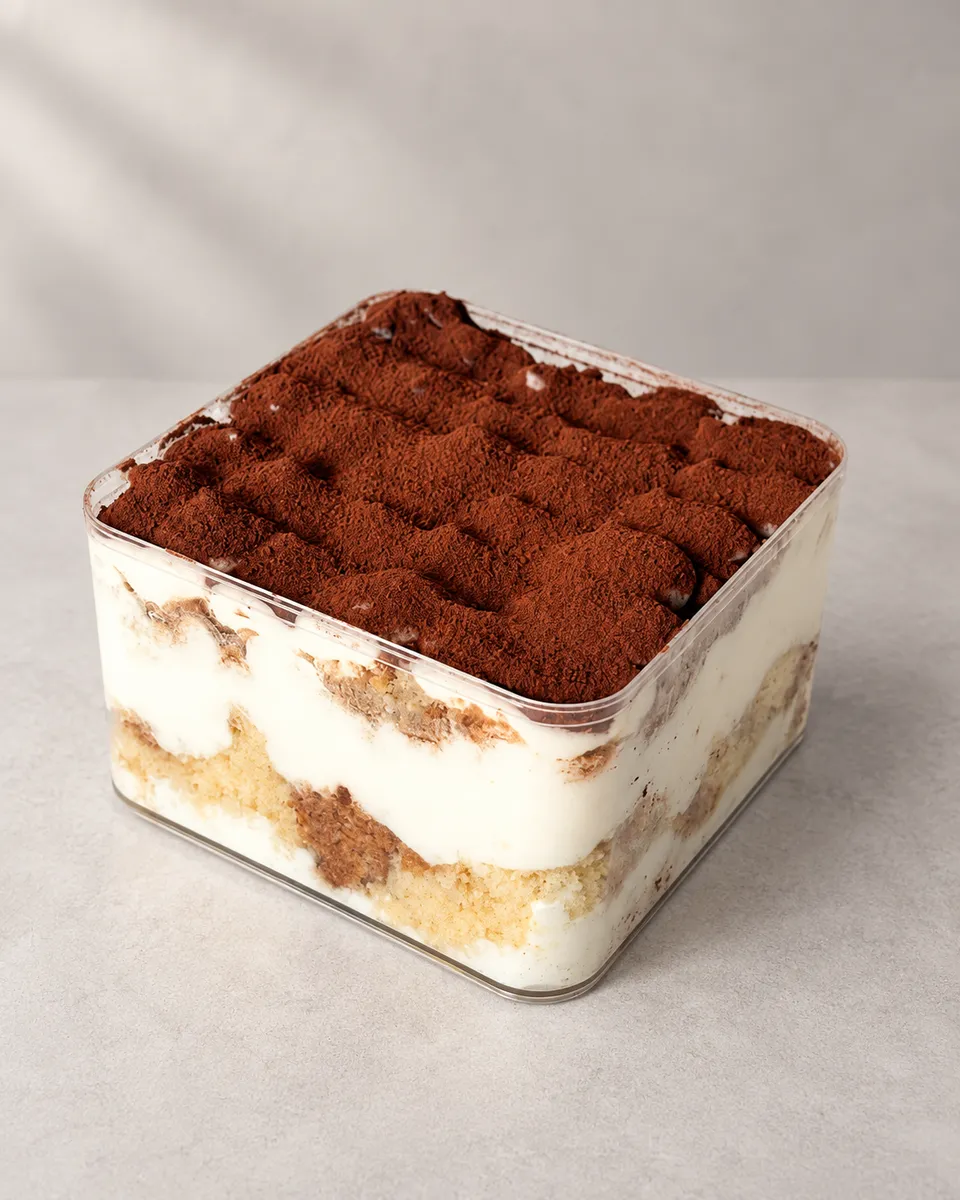 Verrine carrée de tiramisu, poudrée de cacao